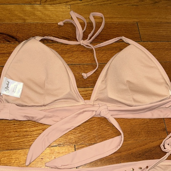 Pink bikini - Picture 5 of 7